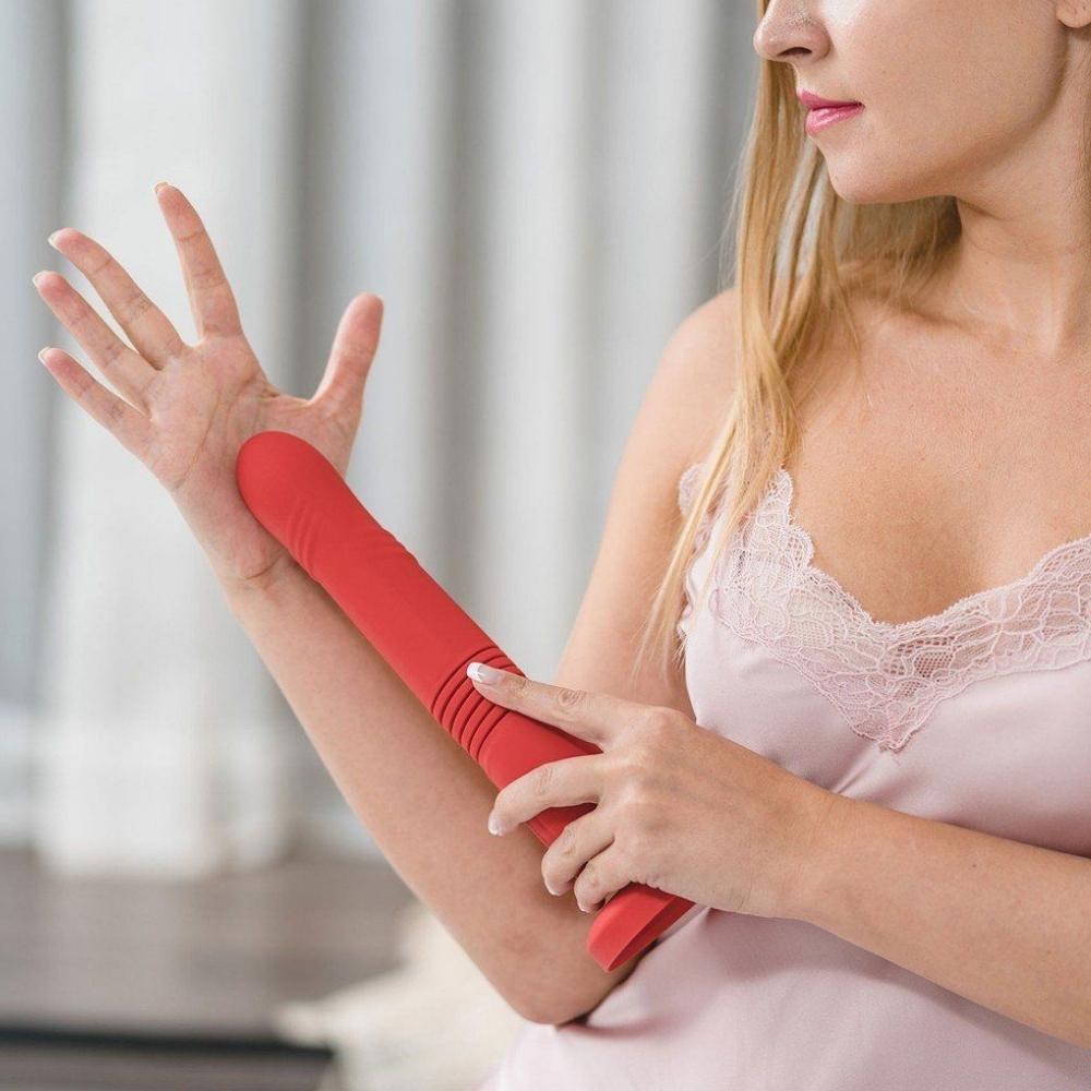 Lovense Gravity Telefon Kontrollü Otomatik İleri Geri Hareketli Vibratör